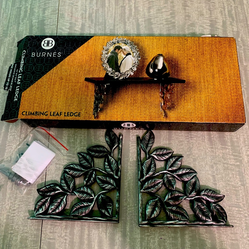 Burnes climbing leaf ledge new in box